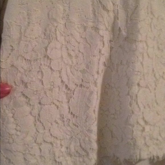 CHICOS - Picture 2 of 3